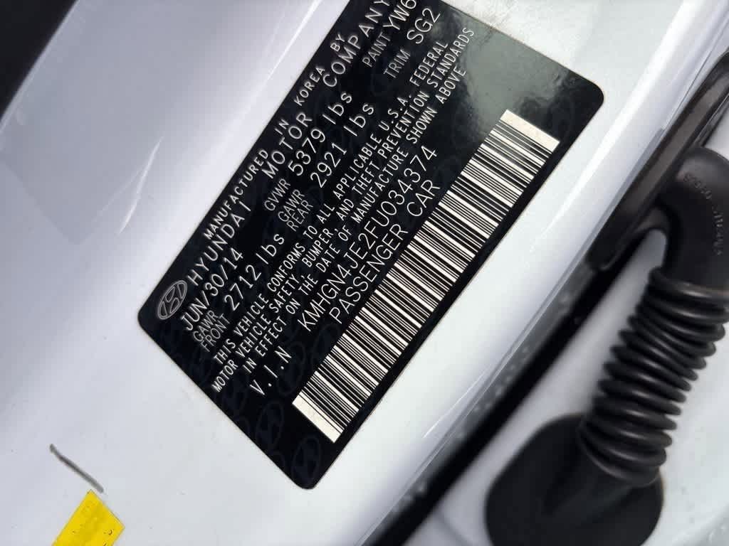 Thumbnail: 2015 Hyundai Genesis - 13