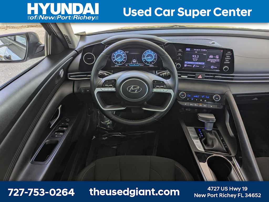 Thumbnail: 2022 Hyundai Elantra - 13