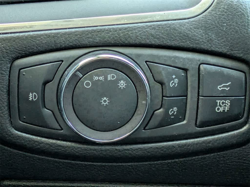 Thumbnail: 2020 Ford Edge - 36