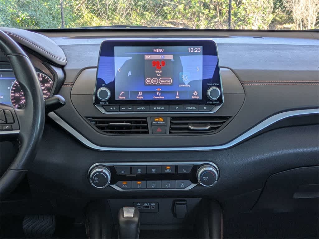 Thumbnail: 2022 Nissan Altima - 19