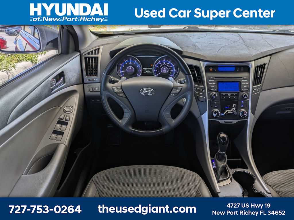 Thumbnail: 2013 Hyundai Sonata - 15