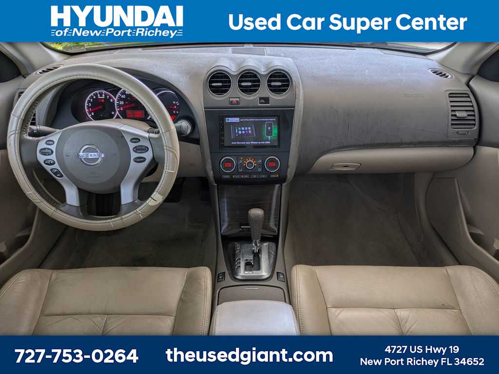 Thumbnail: 2010 Nissan Altima - 16