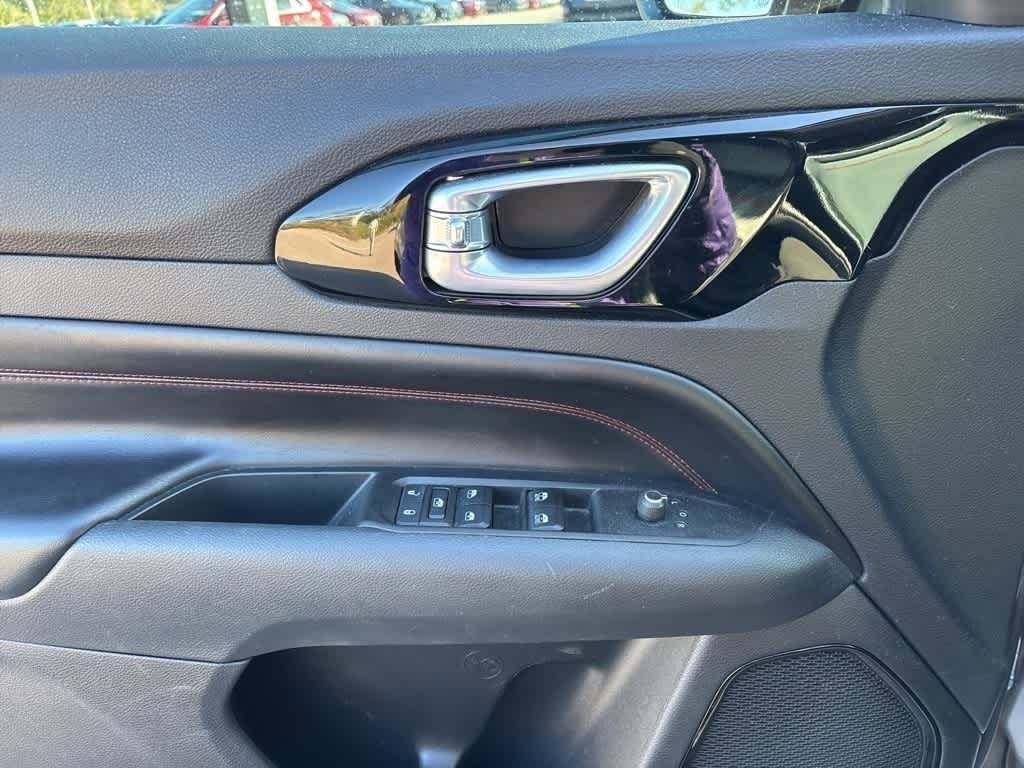 Thumbnail: 2022 Jeep Compass - 10