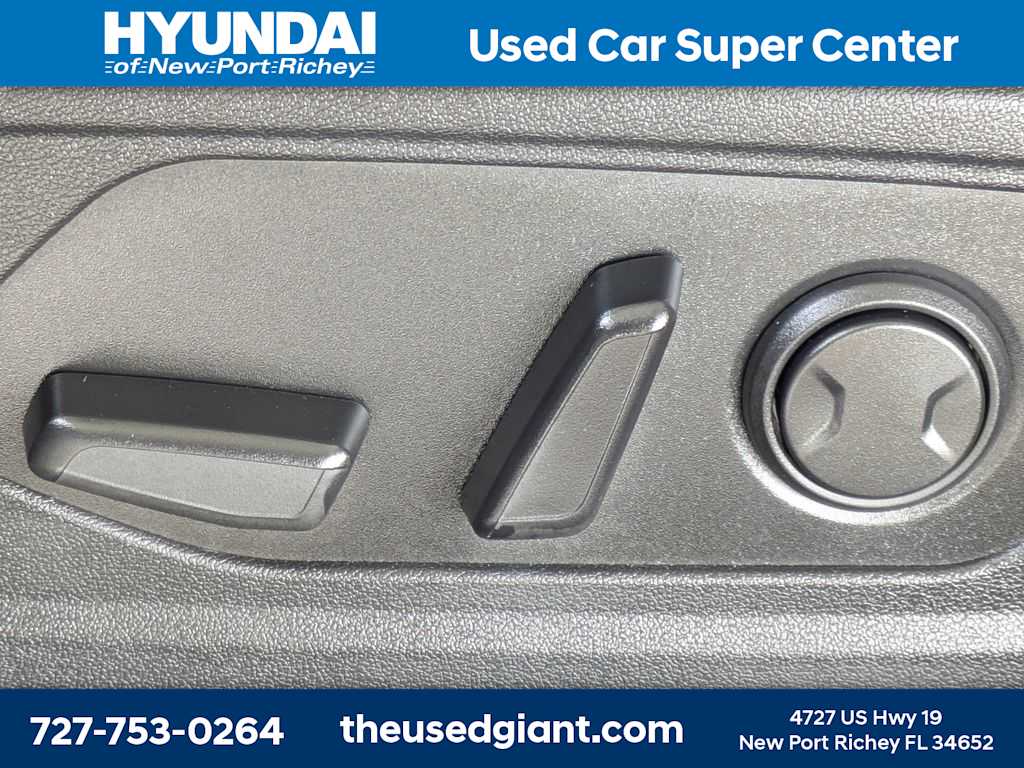 Thumbnail: 2023 Hyundai Elantra - 20