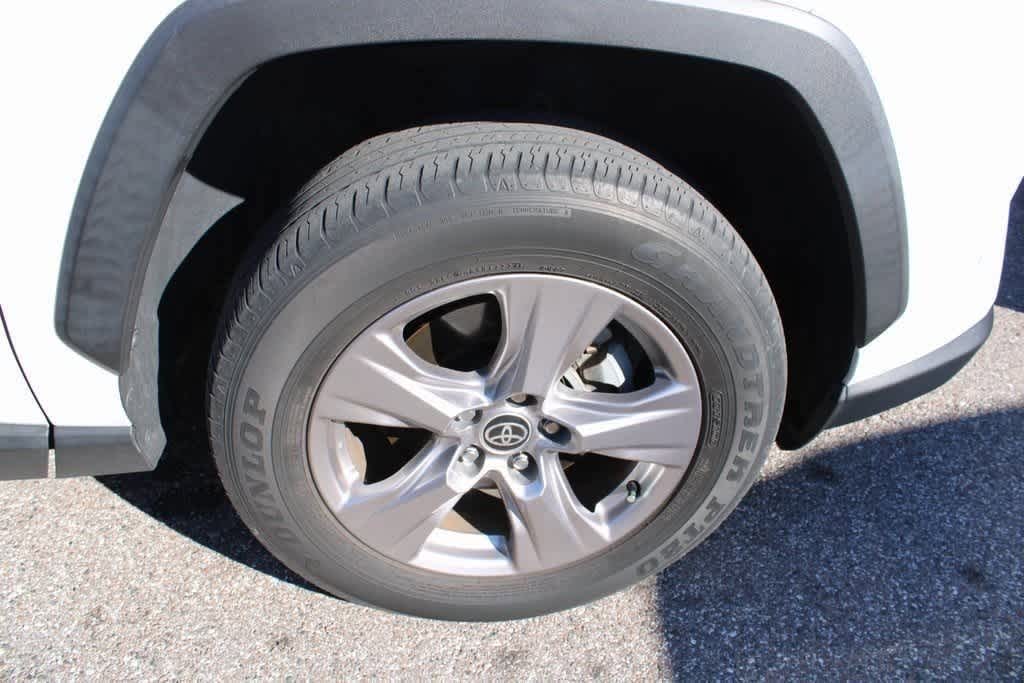 Thumbnail: 2022 Toyota RAV4 - 6