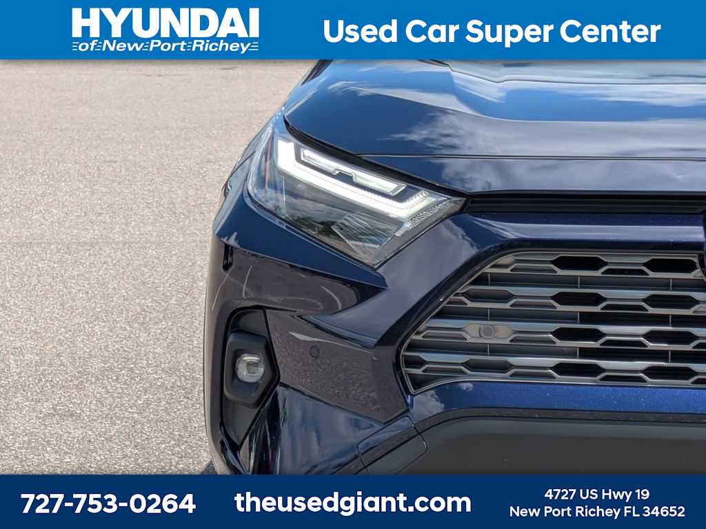 Thumbnail: 2025 Toyota RAV4 - 9