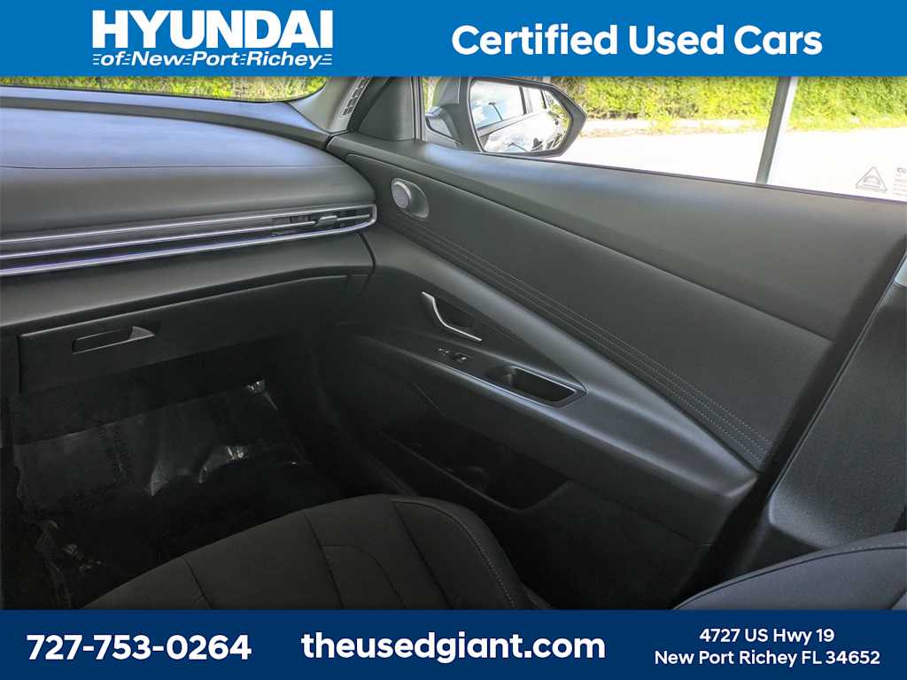 Thumbnail: 2024 Hyundai Elantra - 17