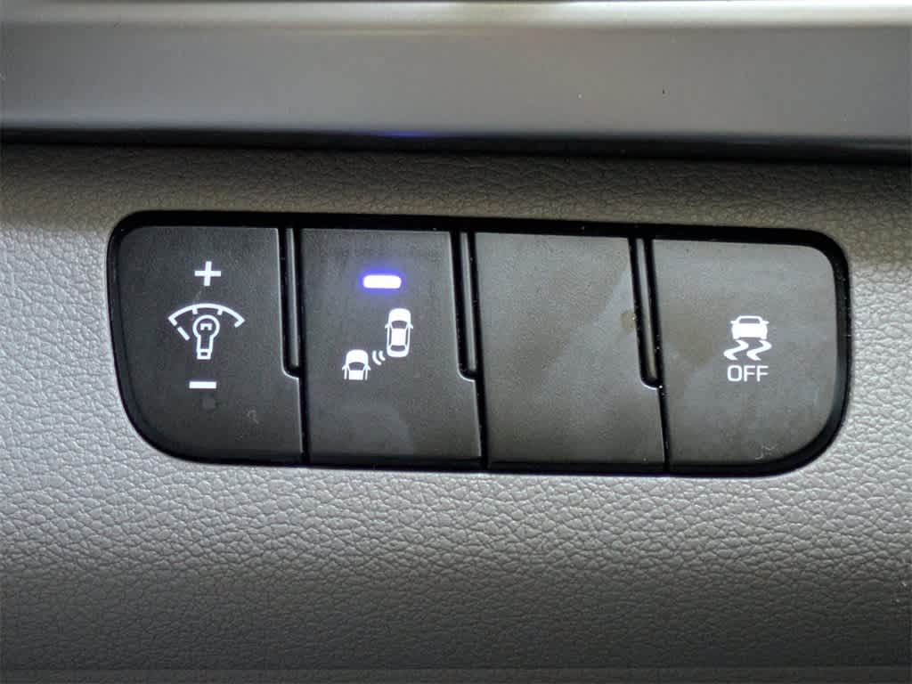 Thumbnail: 2018 Hyundai Elantra - 24