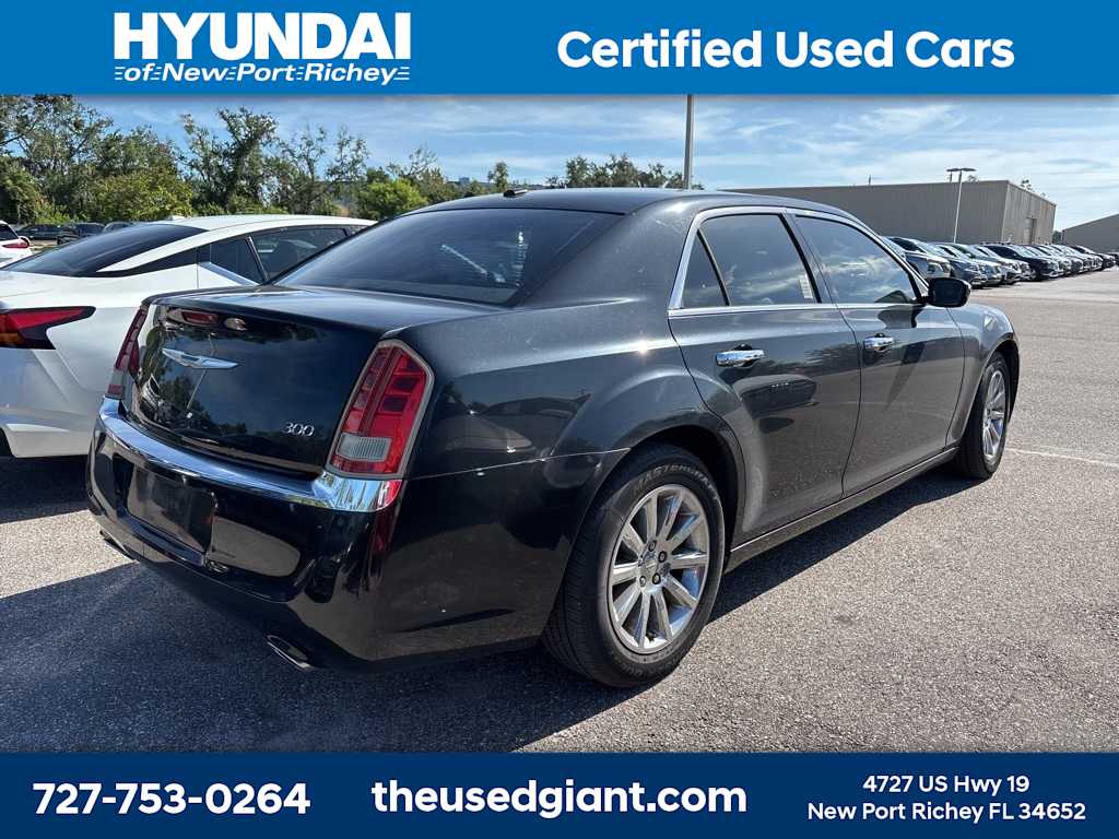 Thumbnail: 2011 Chrysler 300 - 3