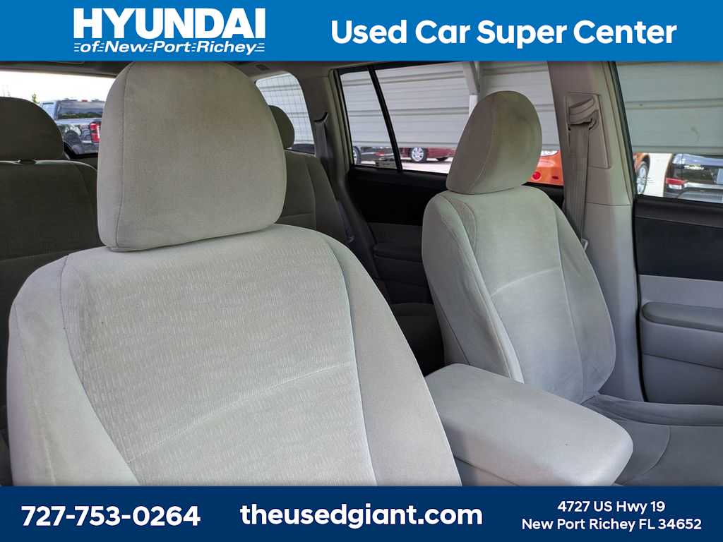 Thumbnail: 2012 Toyota Highlander - 6