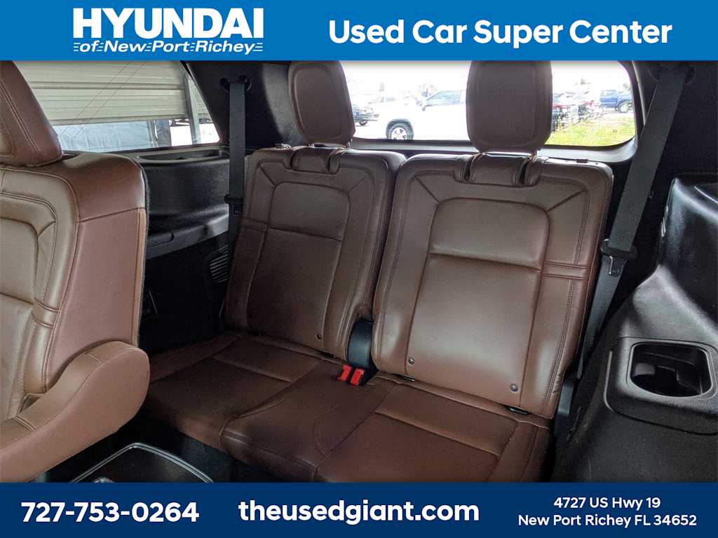 Thumbnail: 2021 Lincoln Aviator - 16