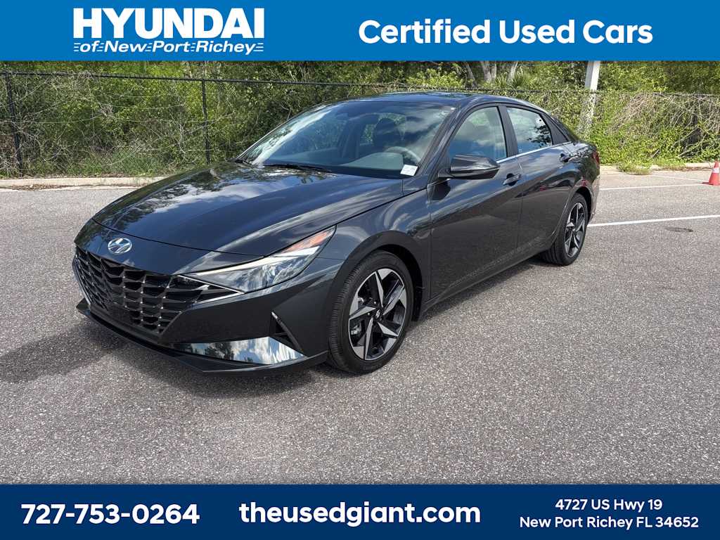 2022 Hyundai Elantra SEL Hero Image