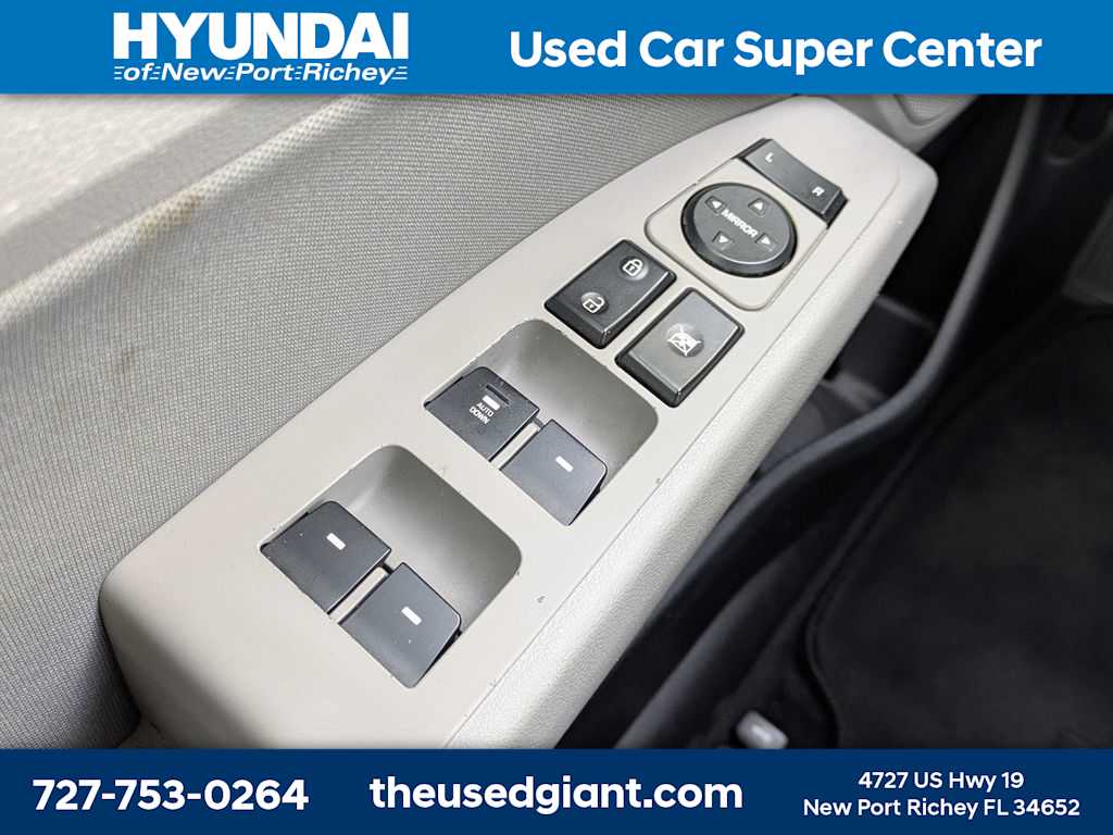 Thumbnail: 2017 Hyundai Elantra - 23