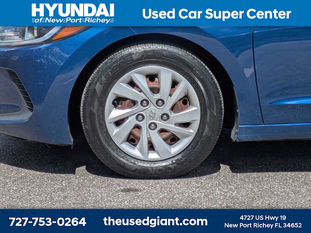 Thumbnail: 2018 Hyundai Elantra - 10