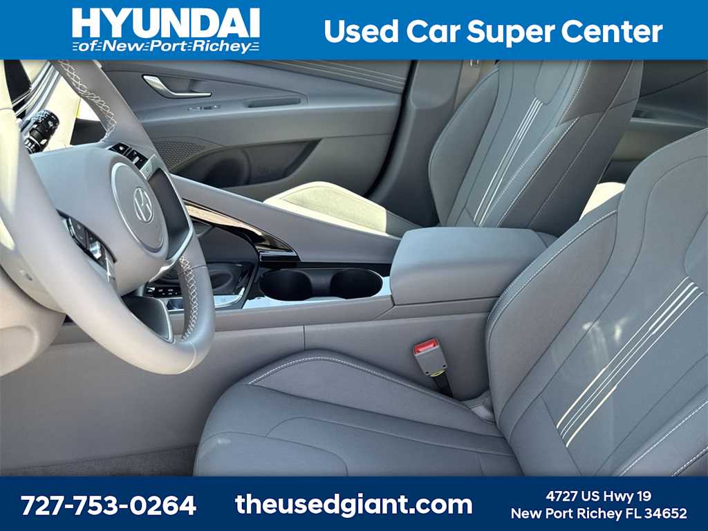 Thumbnail: 2025 Hyundai Elantra - 17