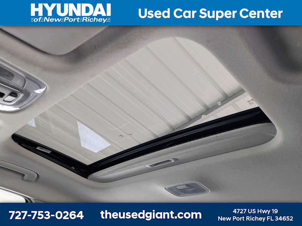 Thumbnail: 2022 Hyundai Elantra - 21