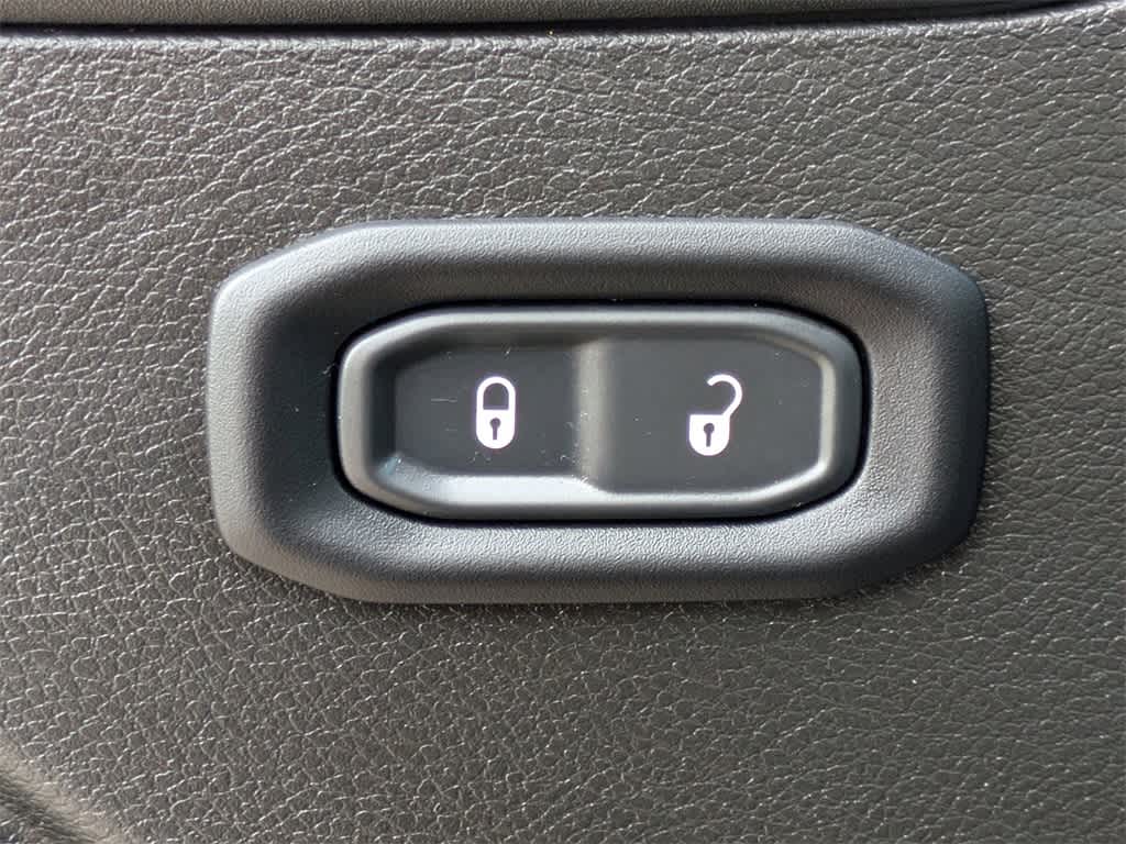 Thumbnail: 2025 Jeep Wrangler - 27