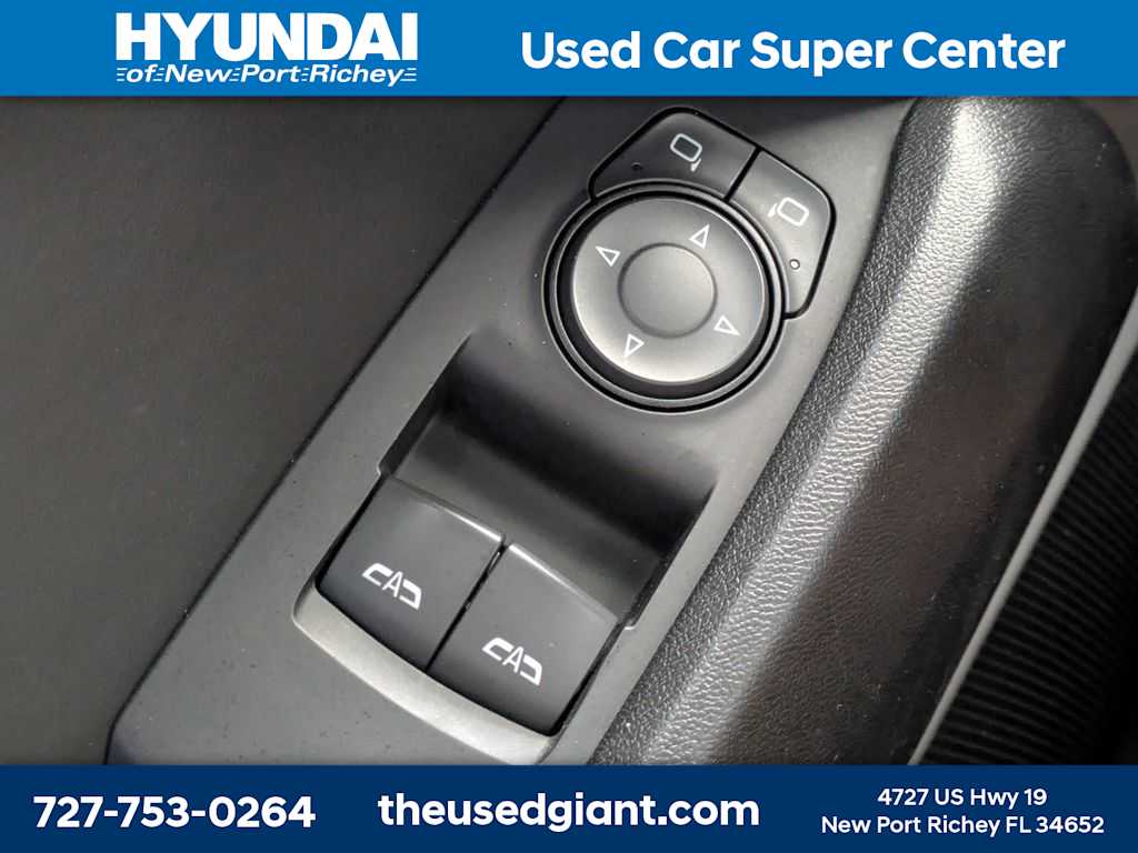 Thumbnail: 2019 Chevrolet Camaro - 28