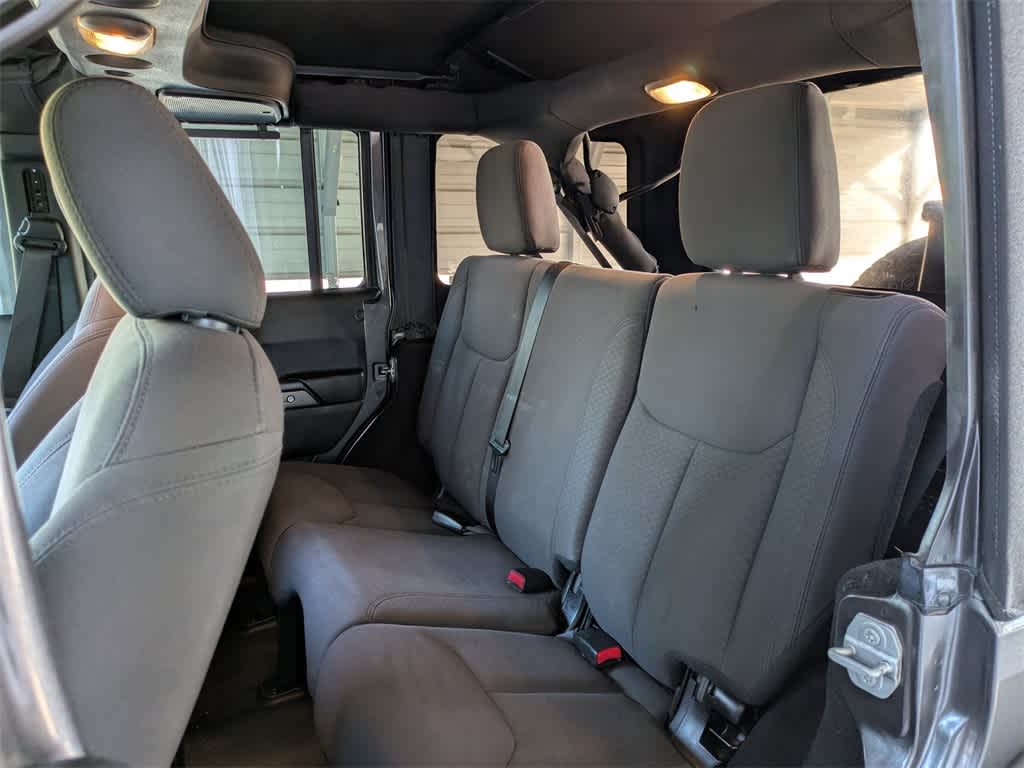 Thumbnail: 2017 Jeep Wrangler - 16