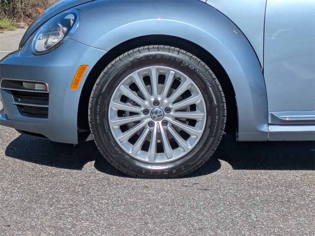 Thumbnail: 2019 Volkswagen Beetle - 10