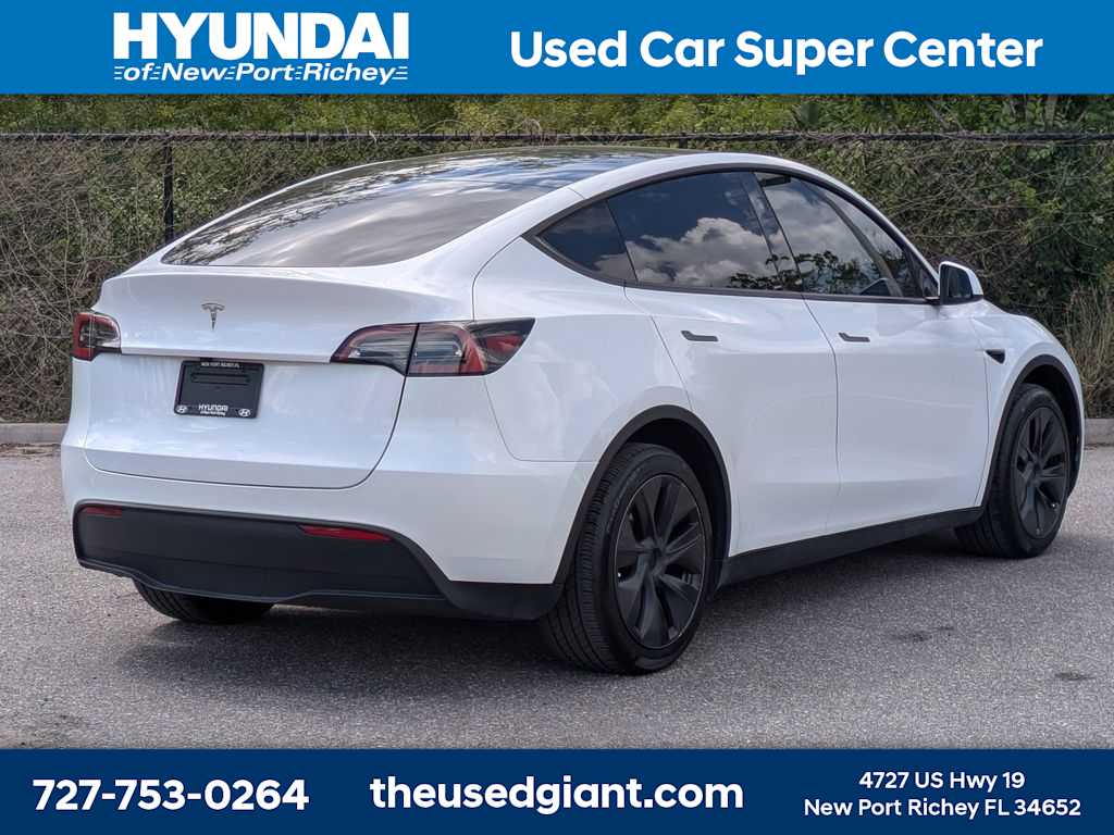 Thumbnail: 2024 Tesla Model Y - 5