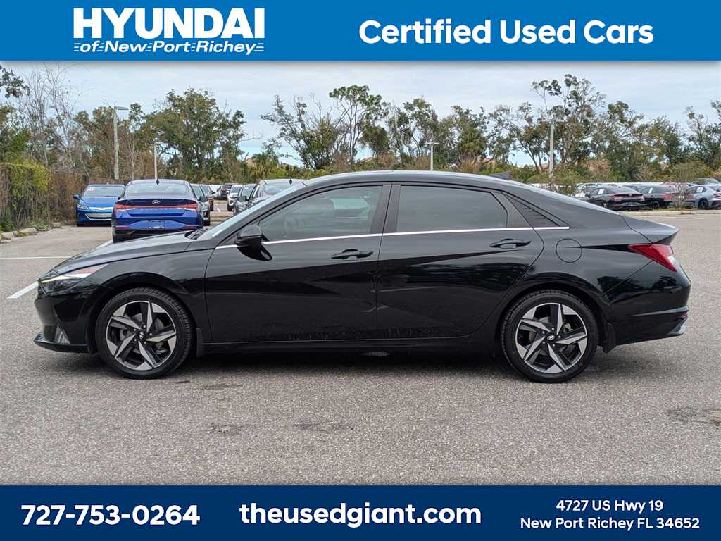 Thumbnail: 2022 Hyundai Elantra - 2