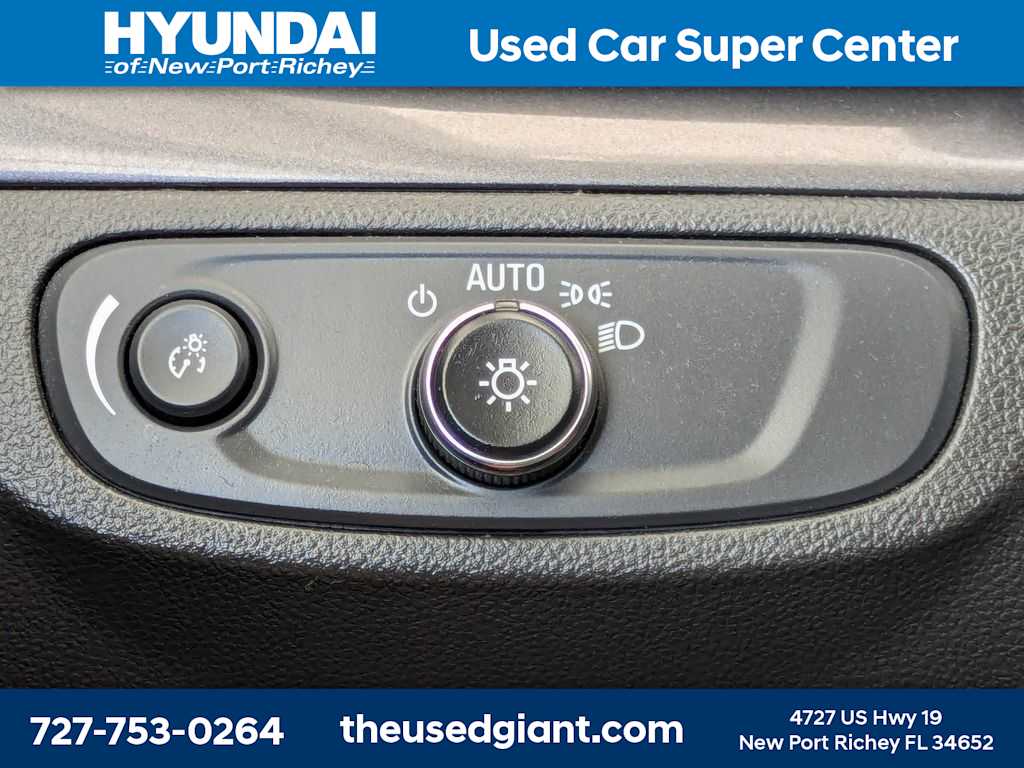 Thumbnail: 2019 Buick Encore - 25