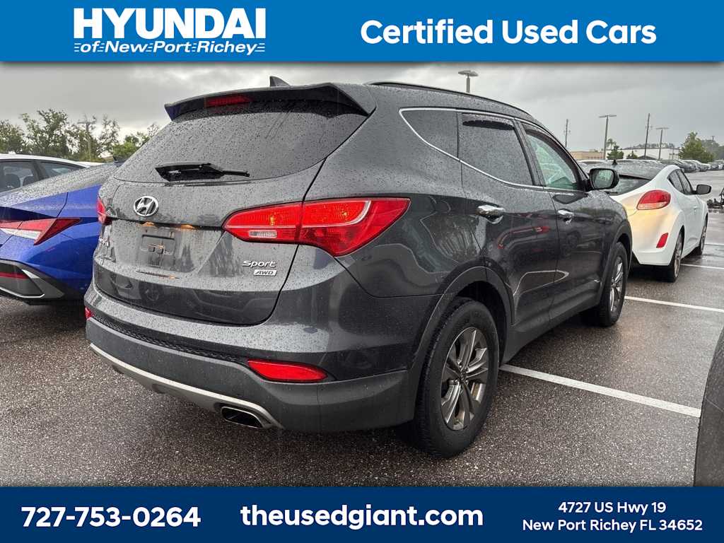 Thumbnail: 2016 Hyundai Santa Fe - 2