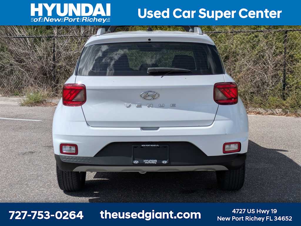 Thumbnail: 2023 Hyundai Venue - 4