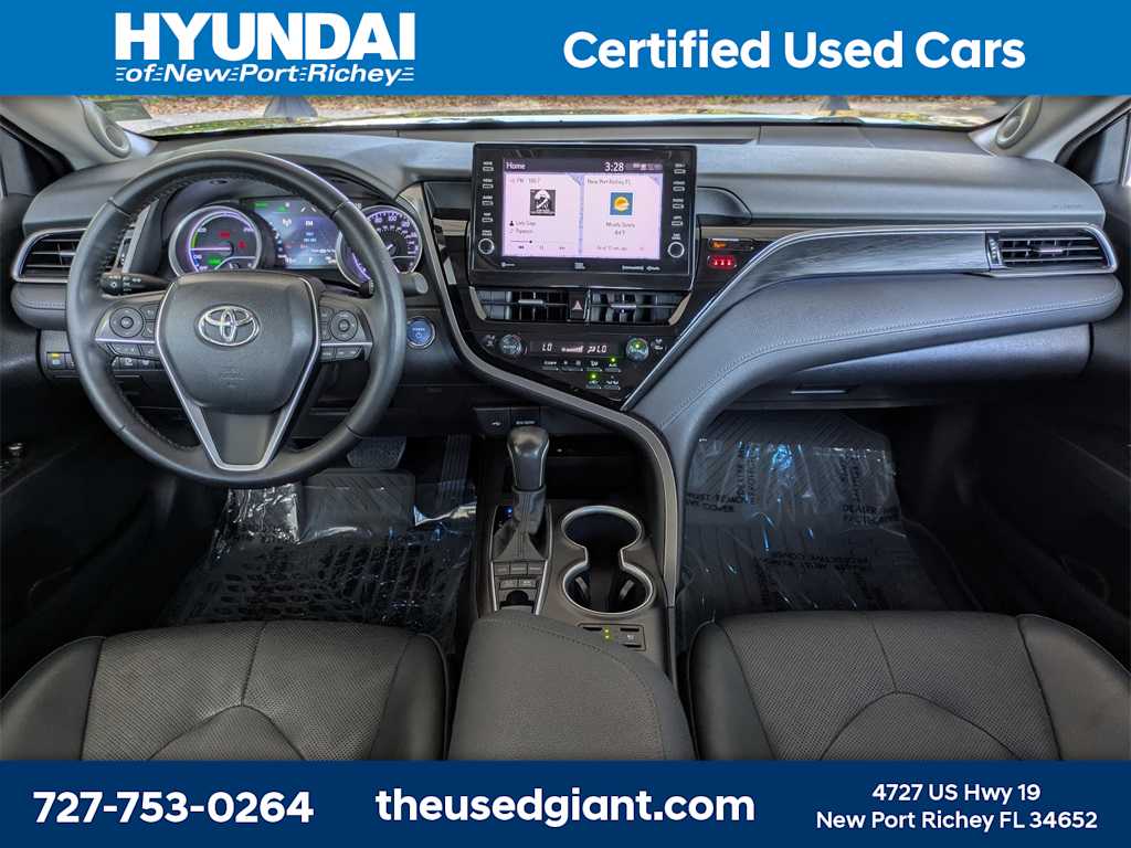 Thumbnail: 2022 Toyota Camry - 16