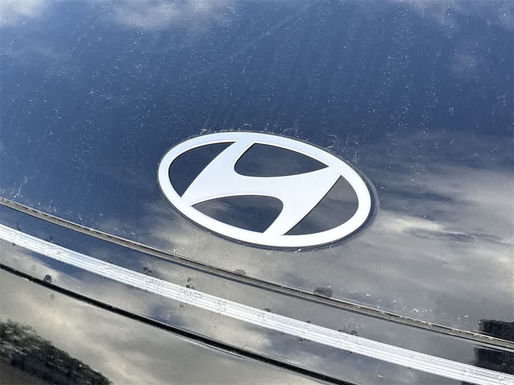 2025 Hyundai Kona SE 10