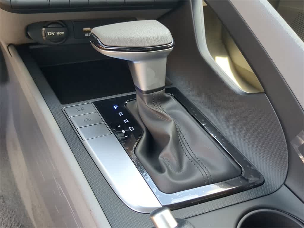 Thumbnail: 2025 Hyundai Elantra - 30