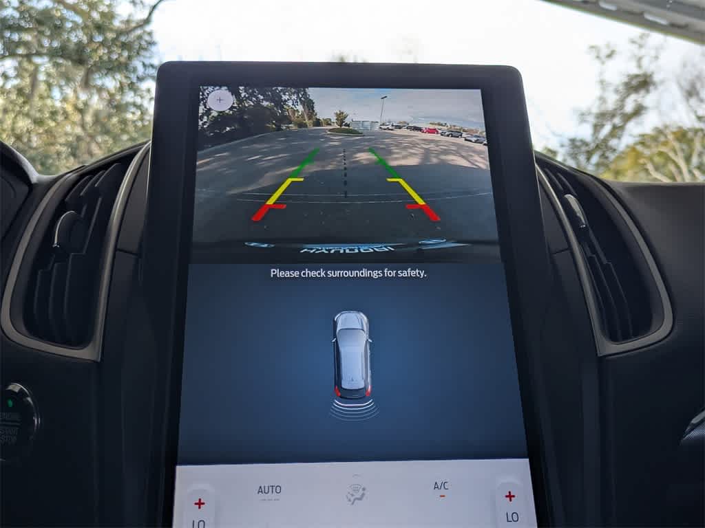 Thumbnail: 2023 Ford Edge - 27