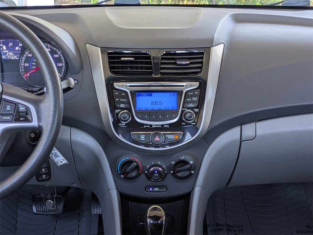 Thumbnail: 2012 Hyundai Accent - 17