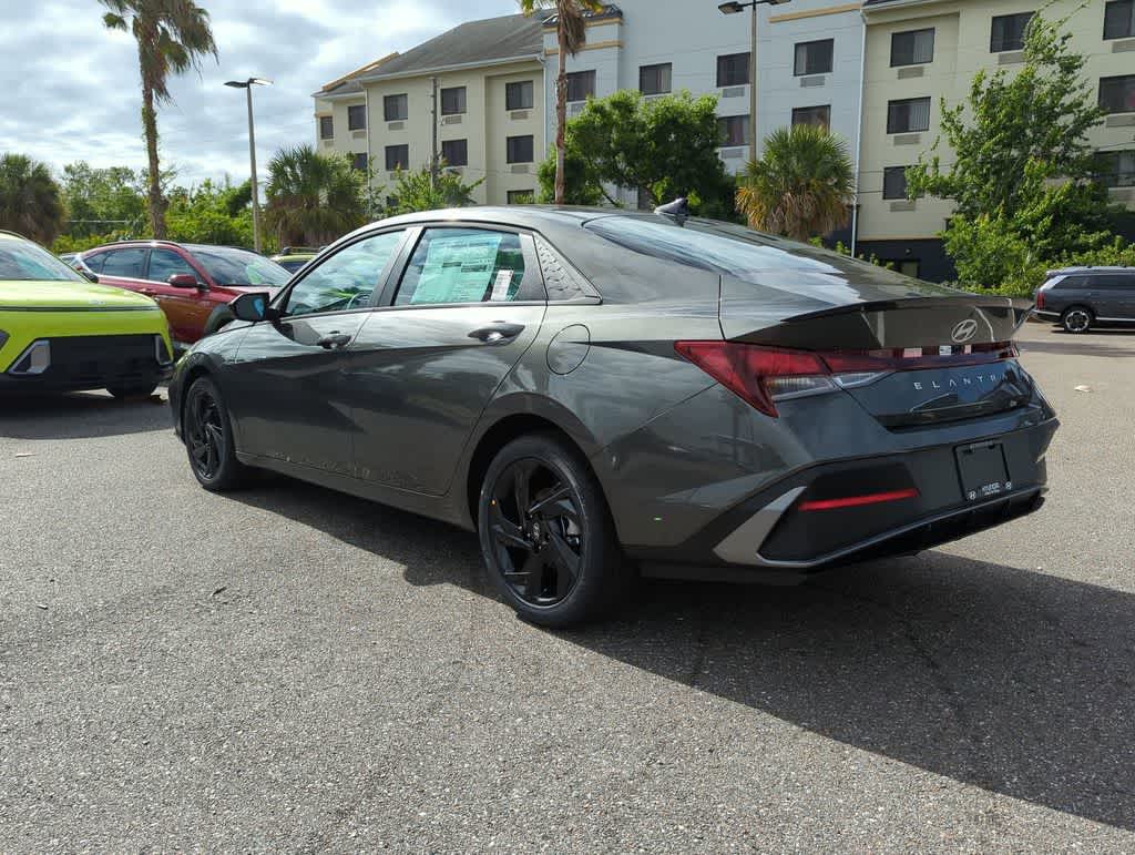 Thumbnail: 2026 Hyundai Elantra - 4