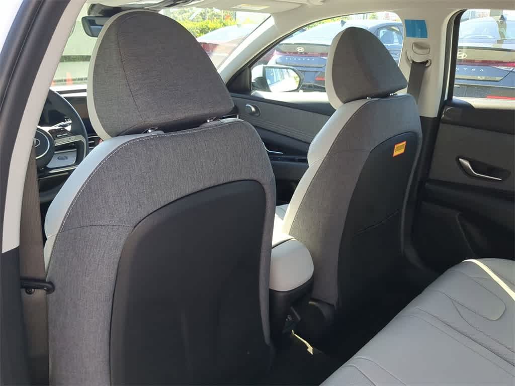 Thumbnail: 2026 Hyundai Elantra - 18