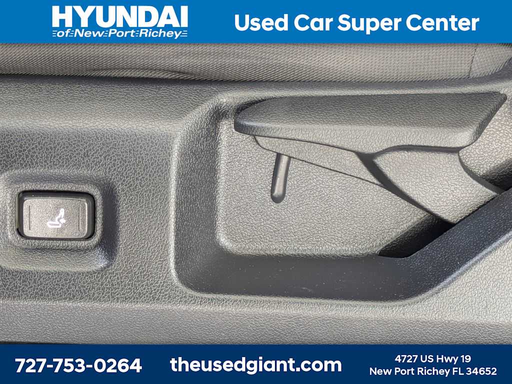 Thumbnail: 2024 Toyota Tacoma - 19