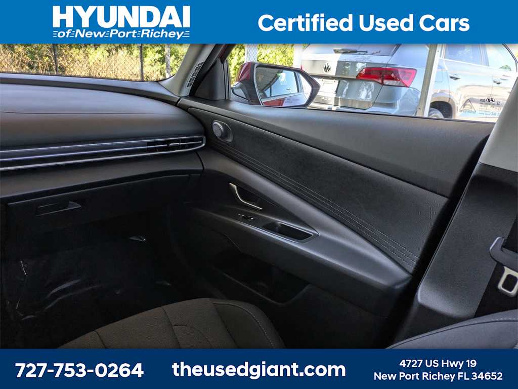 Thumbnail: 2025 Hyundai Elantra - 17