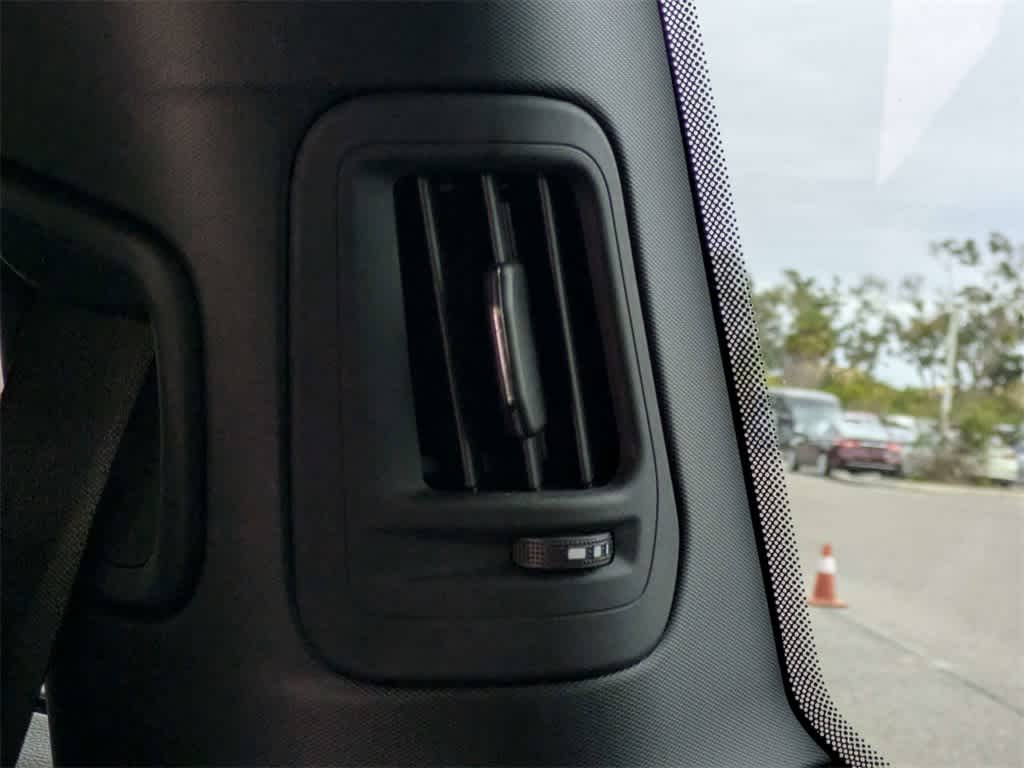 Thumbnail: 2023 Jeep Grand Cherokee L - 17