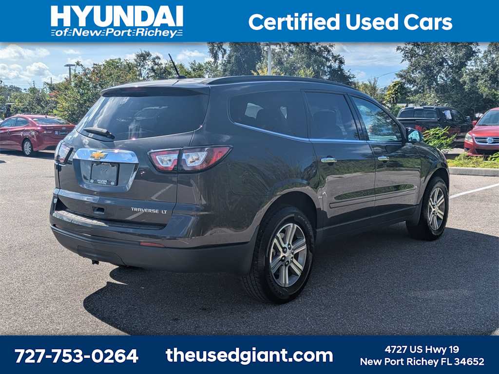 Thumbnail: 2015 Chevrolet Traverse - 5