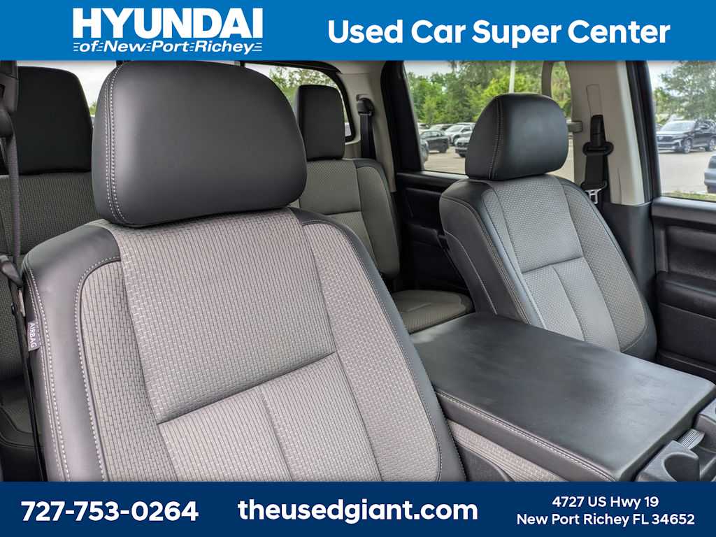 Thumbnail: 2018 Nissan Titan - 6