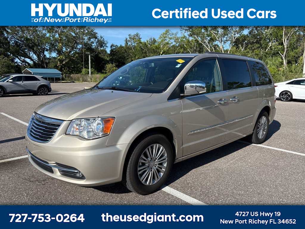 2015 Chrysler Town & Country Touring -
                  New Port Richey, FL