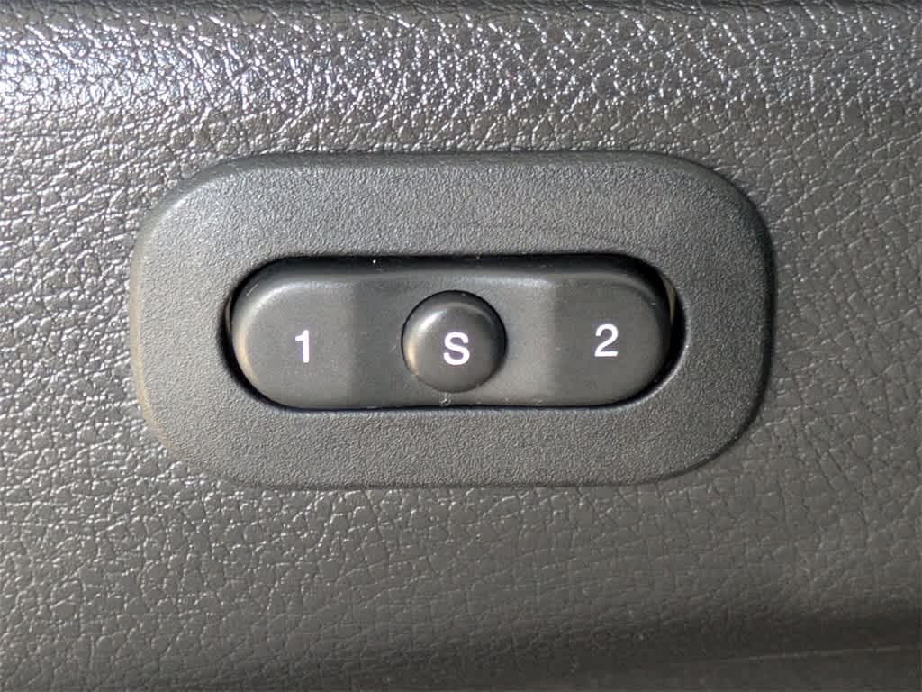 Thumbnail: 2016 Jeep Grand Cherokee - 25