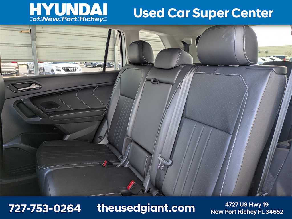 Thumbnail: 2022 Volkswagen Tiguan - 18