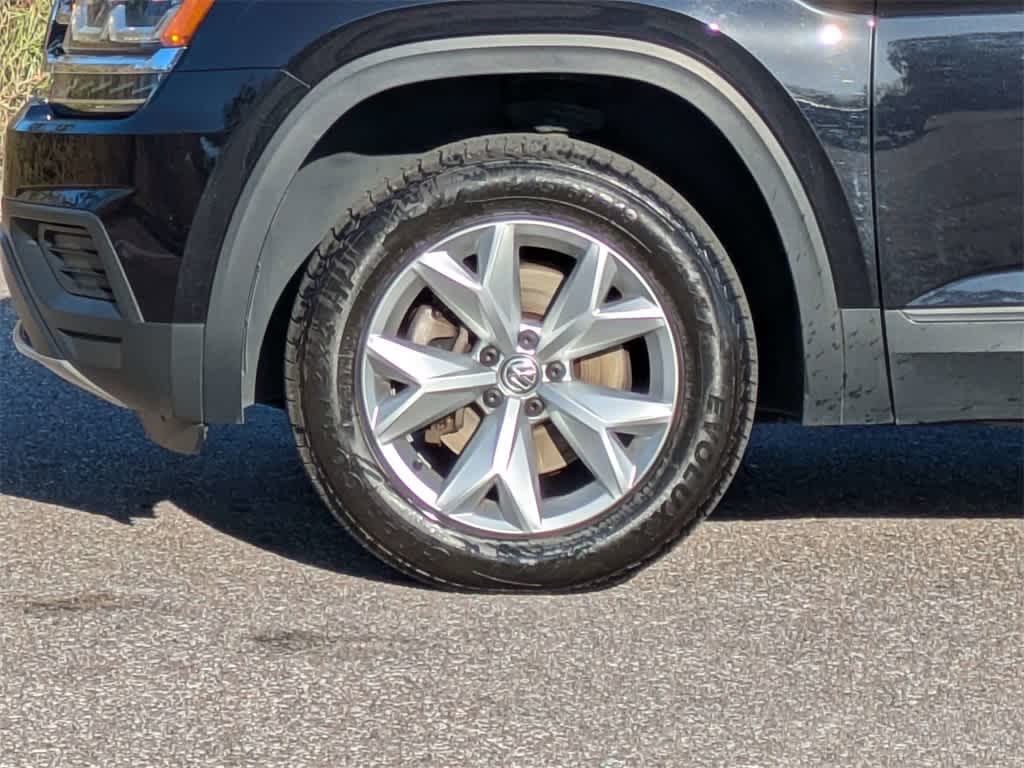 Thumbnail: 2018 Volkswagen Atlas - 10