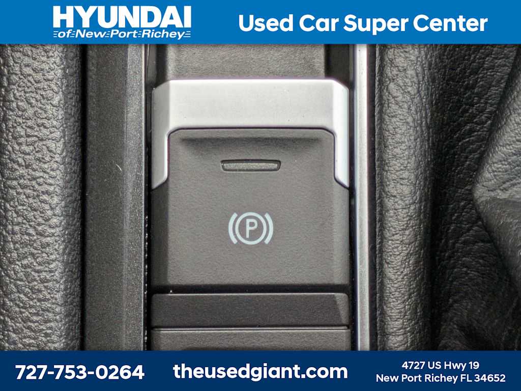 Thumbnail: 2022 Volkswagen Tiguan - 29