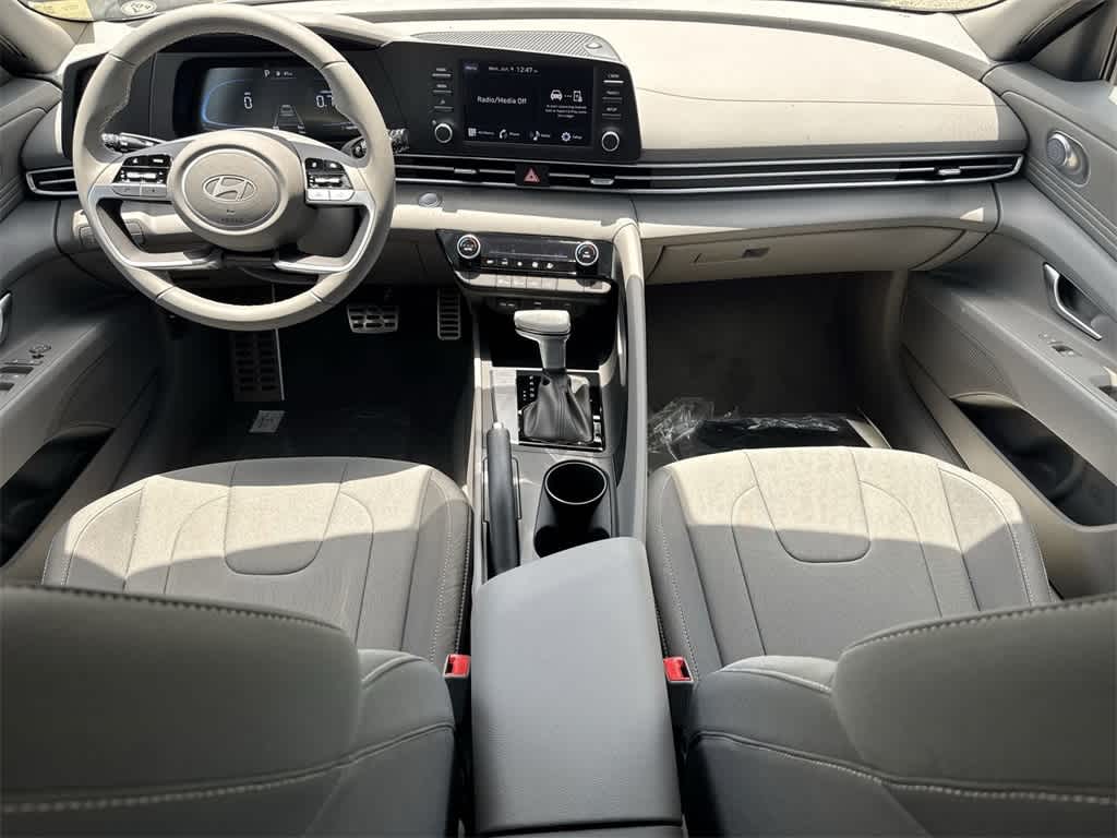 Thumbnail: 2025 Hyundai Elantra - 14