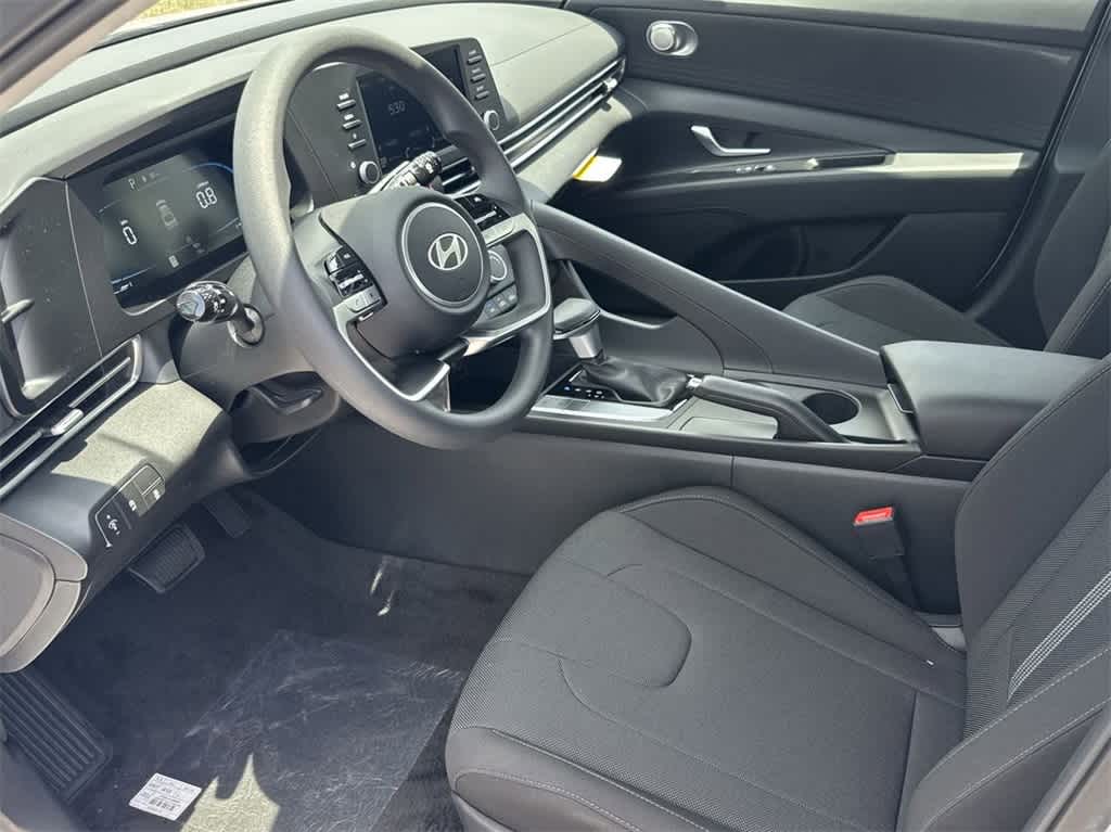 Thumbnail: 2025 Hyundai Elantra - 14