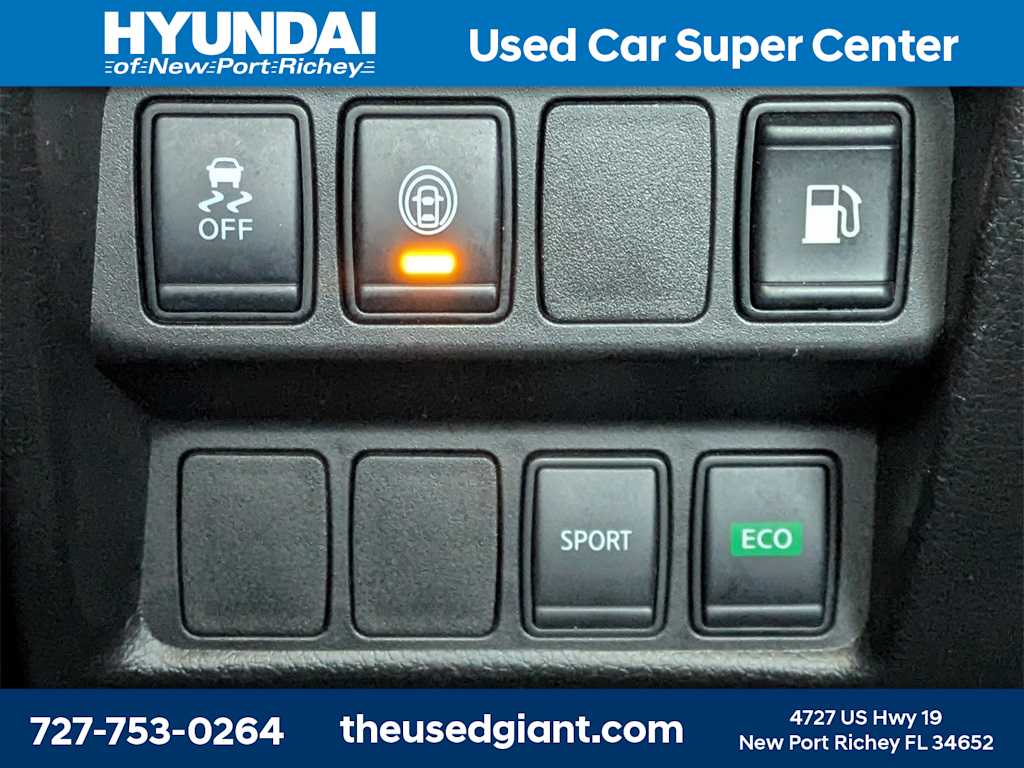 Thumbnail: 2020 Nissan Rogue - 24