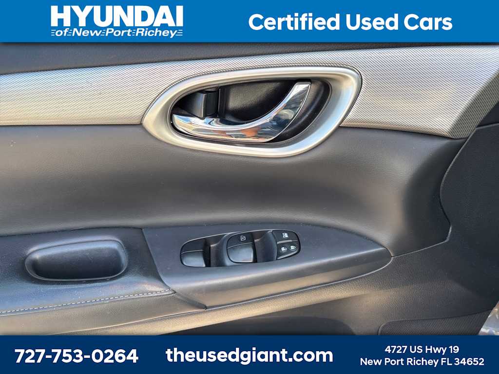 Thumbnail: 2015 Nissan Sentra - 11